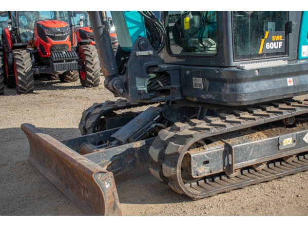 Midiexcavator SUNWARD SWE 60 Uf de vanzare